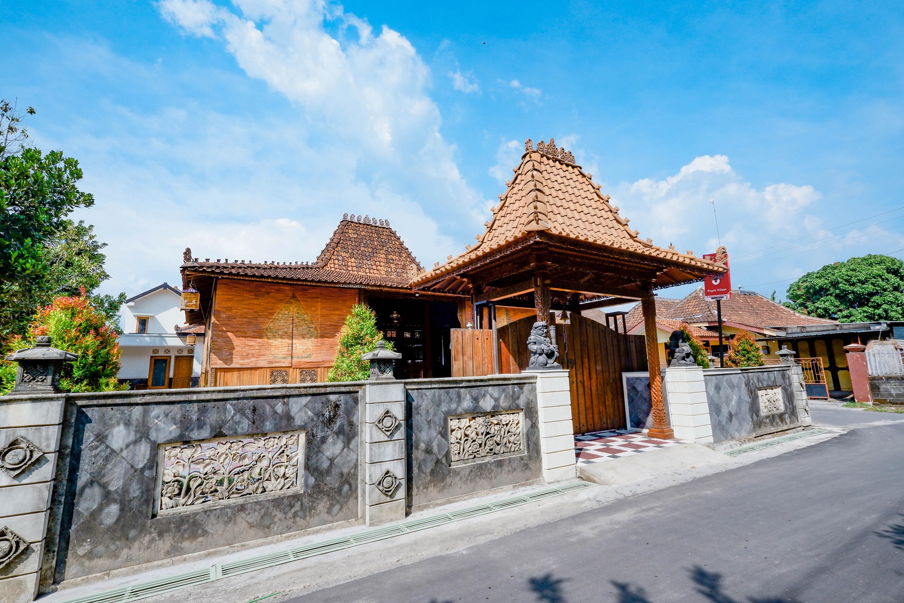 Oyo 2327 Pagsis Village Klaten Kültér fotó